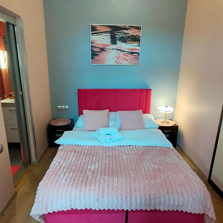 Mirror Pink Studio Apartment Krakow Dış mekan fotoğraf