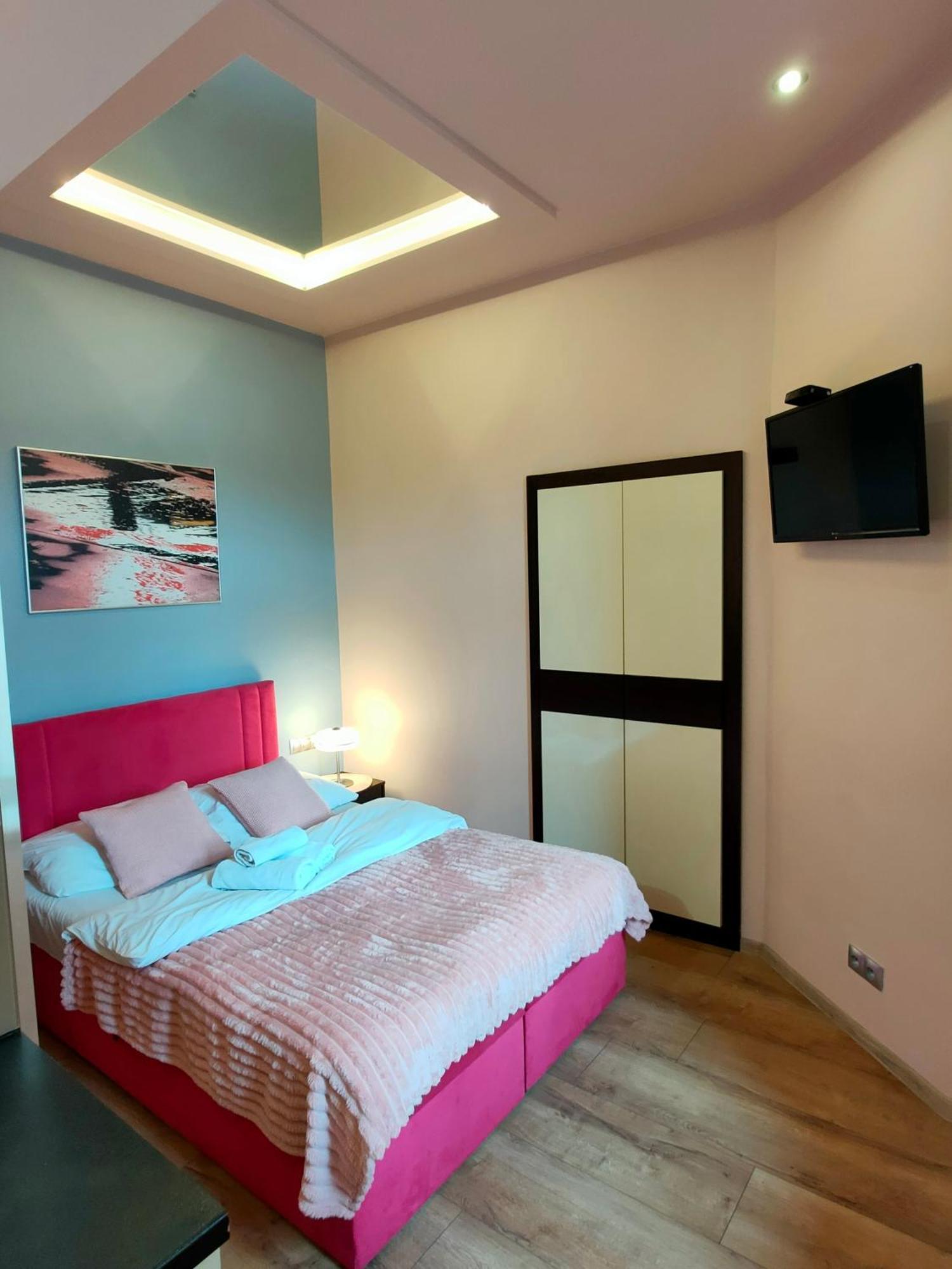 Mirror Pink Studio Apartment Krakow Dış mekan fotoğraf